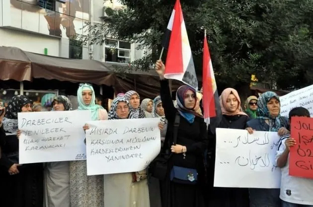 Türkiye Mısır'daki katliama karşı ayağa kalktı
