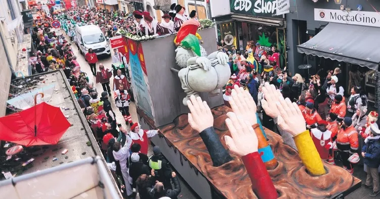 Karnavala ırkçılık gölgesi