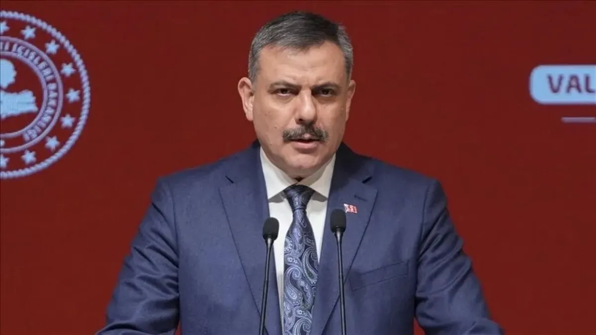 Bakan Çiftçi’den Başkan Erdoğan’a yönelik eleştiriye kınama mesajı: “Demokratik meşruiyeti karanlık benzetmelerle gölgeleyemezsiniz” Bakan Çiftçi’den Başkan Erdoğan’a yönelik eleştiriye kınama mesajı: “Demokratik meşruiyeti karanlık benzetmelerle gölgeleyemezsiniz”