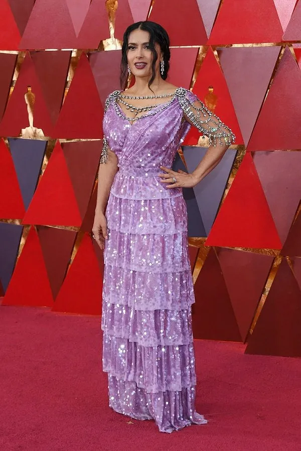 Demet Akalın'dan Salma Hayek'e: Bunu ben bile giymem