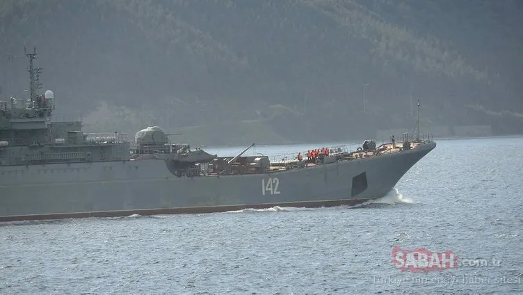 Rus savaş gemisi ’Novocherkassk’ Çanakkale Boğazı’ndan geçti