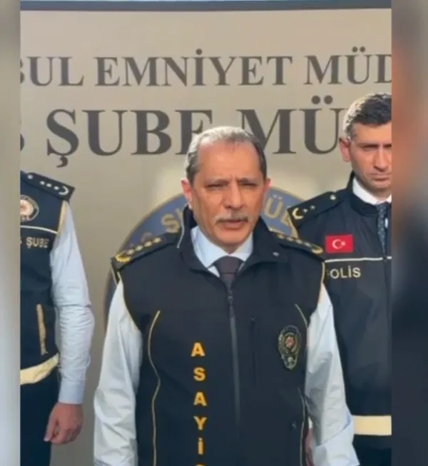istanbul-emniyeti-suclulara-goz-actirmiyor-feto-ve-deasa-darbe-suc-orgutlerine-operasyon-1790674942148.jpg