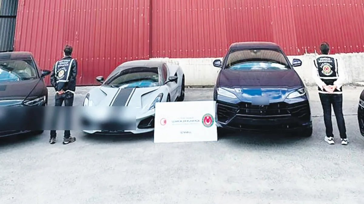 Gümrükte lüks araç oyununa geçit yok