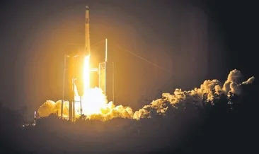 Space X, uzaya 4 astronot gönderdi