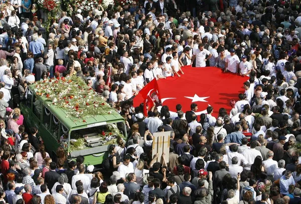 Türkan Saylan'ın cenazesinden kareler
