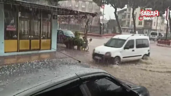 izmir de siddetli yagis sonrasi yollar gole dondu video videosunu izle son dakika haberleri