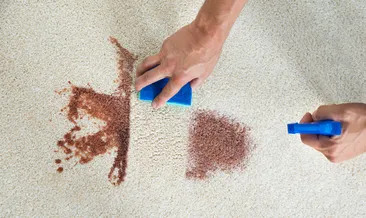 Halıdaki lekelerden eser bırakmıyor! Tek hamlede kirleri ortadan kaldıran o doğal yöntem