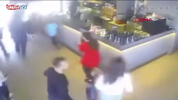 Avcılar'da deprem anları kamerada | Video