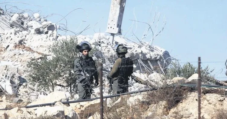 İsrail 15 Filistinlinin oturduğu 2 evi yıktı, 1 camiyi kapattı