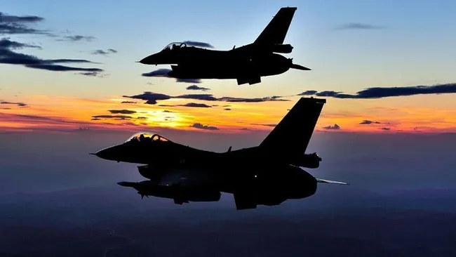 son-dakika-irakin-kuzeyine-yeni-hava-harekati-16-hedef-imha-edildi-1701455111312.jpg SON DAKİKA: Irak'ın kuzeyine yeni hava harekatı: 16 hedef imha edildi