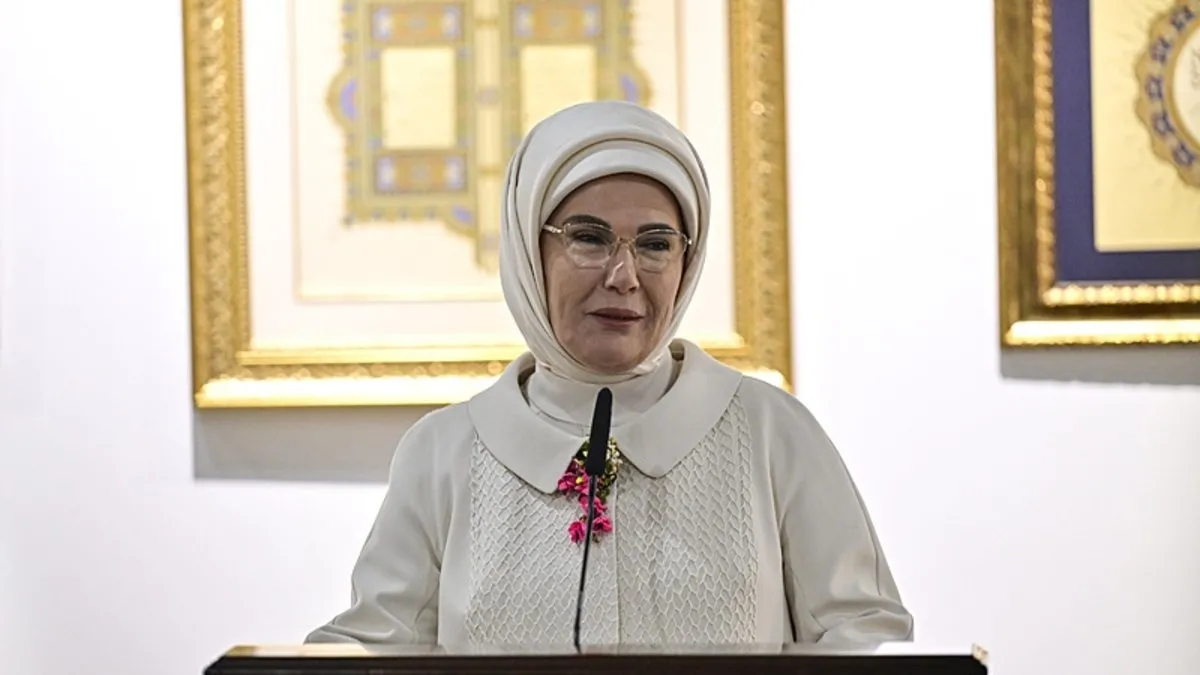 Emine Erdoğan'dan Çınar Uluslararası Kültür ve Sanat Derneğinin Karma Sergisi'nin açılışına ilişkin paylaşım