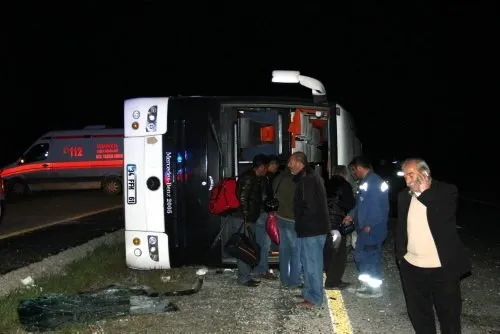 BDP’lileri taşıyan otobüs kaza yaptı