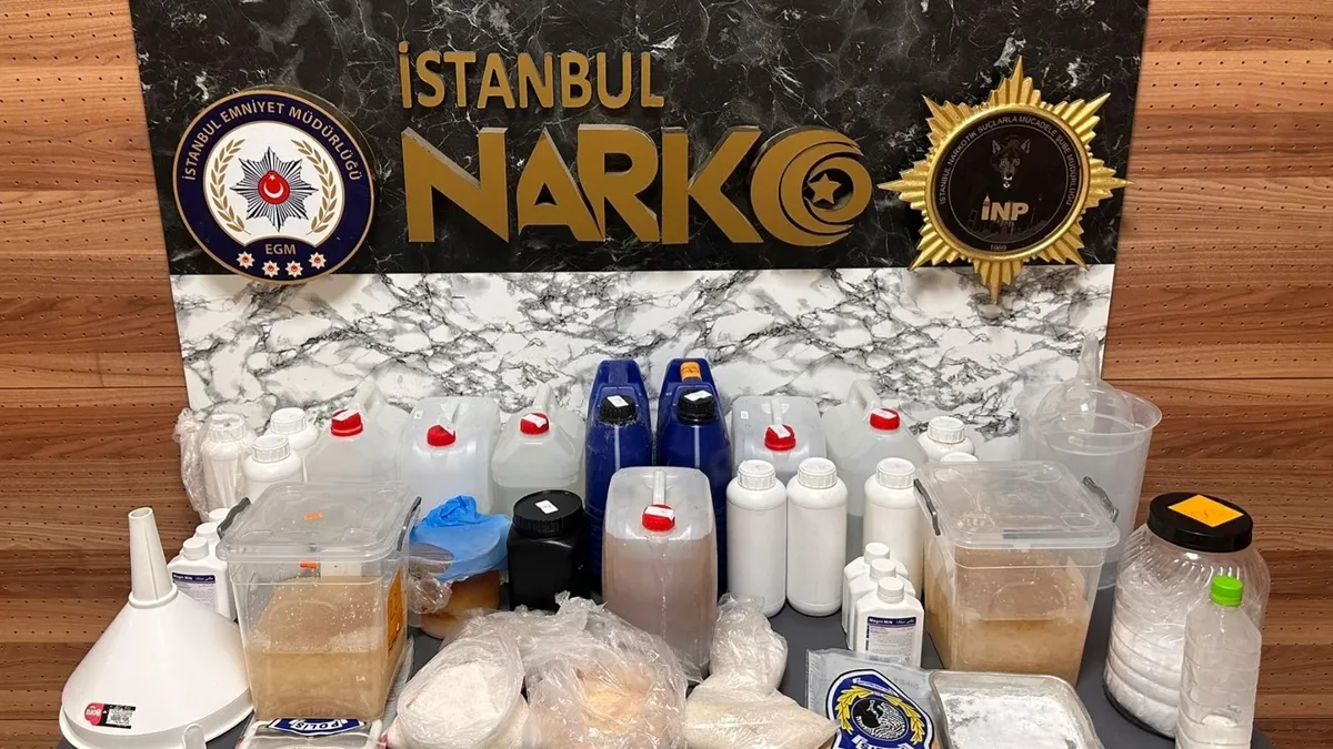 İstanbul’da uyuşturucu operasyonu! 30 kilogram zehirle yakalandılar