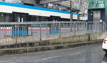 Tramvay arızalandı vatandaş yollarda kaldı