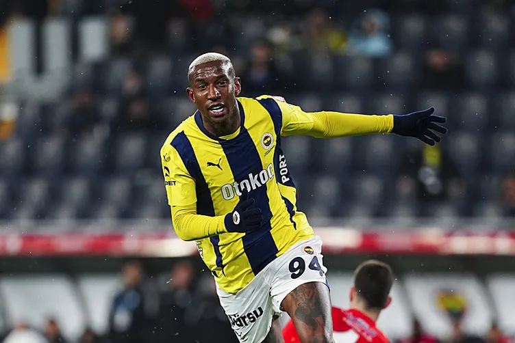 Son dakika haberi: Fenerbahçe’den 12 milyon Euro’luk sürpriz teklife ret! Mourinho’dan ayrılığa izin çıkmadı...