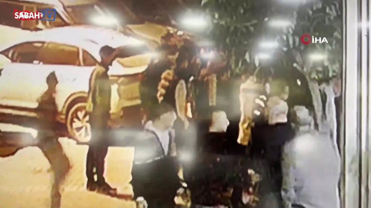 Zeytinburnu’nda bıçaklı kavga: 27 yaşındaki genç hayatını kaybetti! | Video videosunu izle Zeytinburnu’nda bıçaklı kavga: 27 yaşındaki genç hayatını kaybetti! | Video videosunu izle