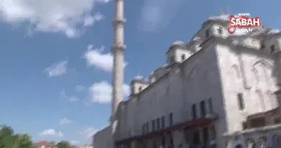 Fatih’te Mahmut Ustaosmanoğlu cenazesi: Binlerce kişi camiye akın etti