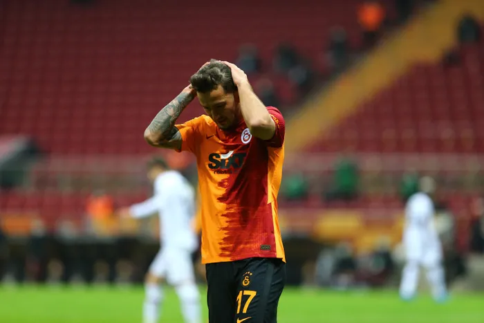 burak-elmastan-olay-sozler-galatasaray-marcaoya-verilecek-cezayla-tehdit-edildi-1629457784986.jpg