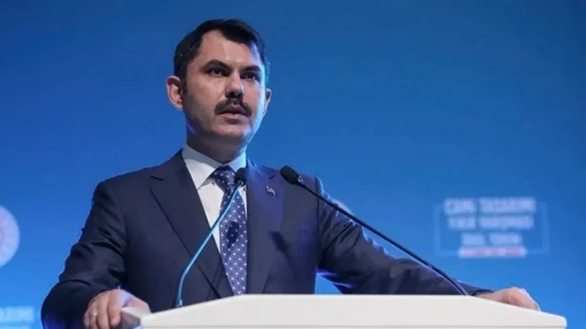 Bakan Kurum’dan Özel’e sert tepki: “Eser üretemediği gibi laf da üretemiyor” Bakan Kurum’dan Özel’e sert tepki: “Eser üretemediği gibi laf da üretemiyor”