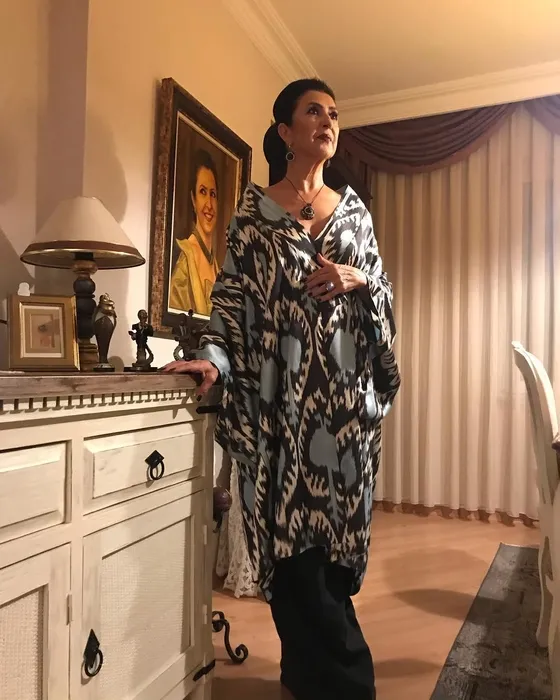 Her köşesi sanat kokuyor... Ünlü sanatçı Melihat Gülses’in 4+1’lik evi gündem oldu!