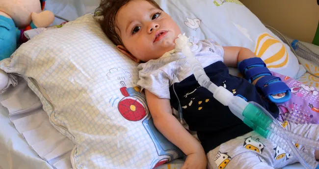 3 kez kalp krizi geçirdi ancak yaşam mücadelesi devam ediyor! SMA'lı Aybars bebeğin kampanyasında yüzde 39'a ulaşılabildi