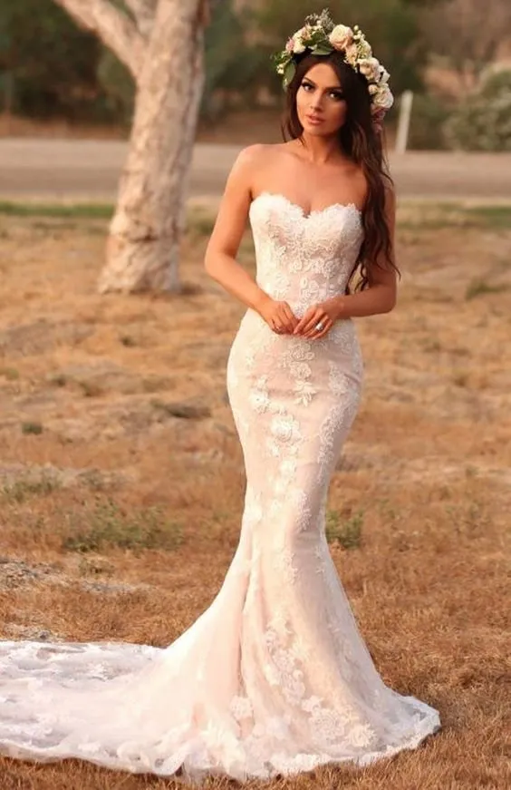 Bu yıl moda olan gelinlik modelleri