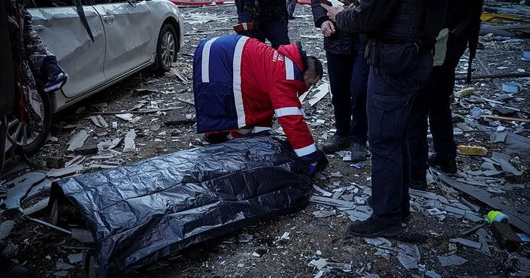 Rusya-Ukrayna savaşında toplu mezar trajedisi! Mariupol’deki mezarlar uydudan bile görünüyor