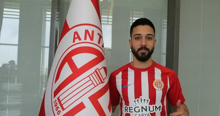 Antalyaspor’da Tarık Çamdal’ın sözleşmesi 1 yıl uzatıldı