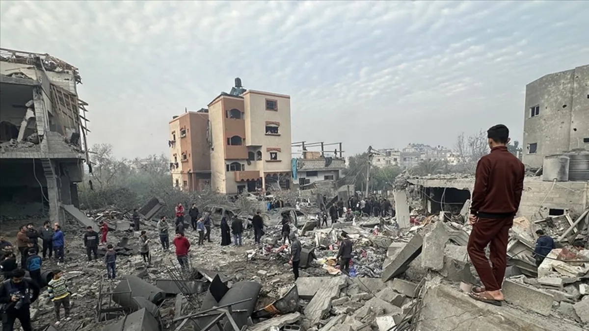 Katil İsrail’den Gazze’nin merkezine hava saldırısı: 1 kişi hayatını kaybetti Katil İsrail’den Gazze’nin merkezine hava saldırısı: 1 kişi hayatını kaybetti