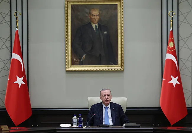 baskan-erdogan-mujdeyi-verdi-burs-ve-kredi-miktarlari-artirildi-1767635010737.jpg Başkan Erdoğan müjdeyi verdi! Burs ve kredi miktarları artırıldı...
