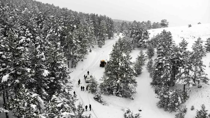 Erzincan’da 142 köy yolu kar ve tipiden ulaşıma kapandı