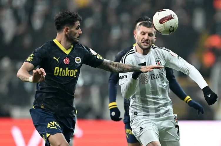 Son dakika Fenerbahçe haberi: Erman Toroğlu’ndan Beşiktaş’ın kırmızı kartı için olay yorum! Atilla Karaoğlan çileden çıkardı...