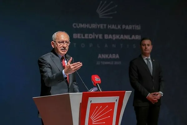 eski-chpli-mehmet-sevigenden-bomba-kulis-kilicdaroglu-toplantidan-daha-da-guclenerek-cikti-1690054803886.jpg Eski CHP'li Mehmet Sevigen'den çarpıcı sözler: Kılıçdaroğlu toplantıdan daha da güçlenerek çıktı