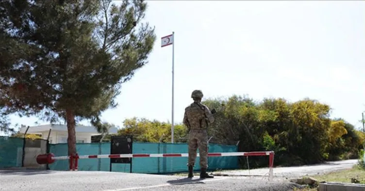 Kıbrıs’ta sınır kapıları 8 yıl sonra açıldı!