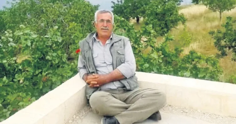 Babasını katletti annesini yaraladı