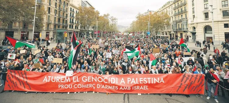 Dünya Gazze için sokakta! Başkentlerde ’Özgür Filistin’ sloganları yankılanıyor