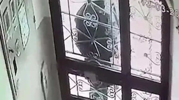 3 gün önce bisiklet çalınan apartmandan bu kez kapı tokmağı çalındı | Video