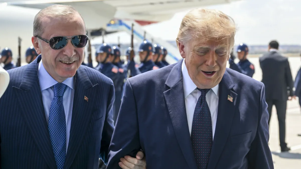 SON DAKİKA| ABD’nin Ankara Büyükelçisi Tom Barrack duyurdu: Başkan Erdoğan ile Trump New York’ta görüşecek haber görseli
