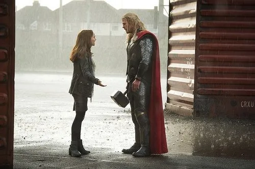 Thor: Karanlık Dünya filminden kareler