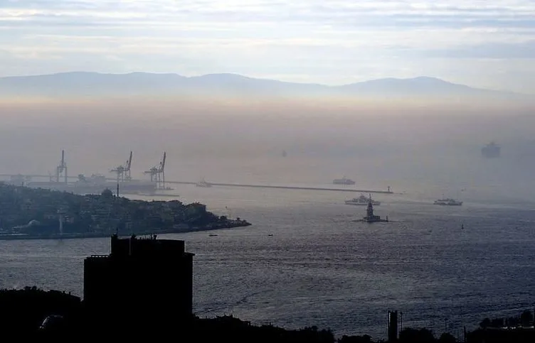 Fotoğraflarla İstanbul’da sis