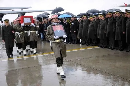 Şehit Pilot gözyaşları içinde uğurlandı