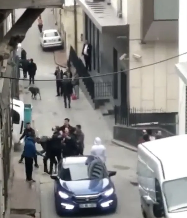İstanbul’da KADES ihbarına giden polise saldırı: 5 polis yaralı!
