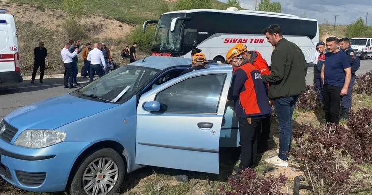 Sivas’ta kazada sıkışan köpeği AFAD kurtardı