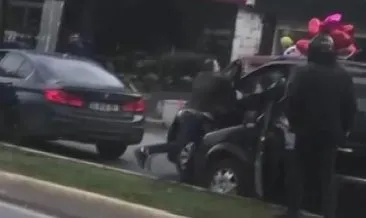 Ataşehir’de yumruklu kavga! Trafikte birbirilerine girdiler