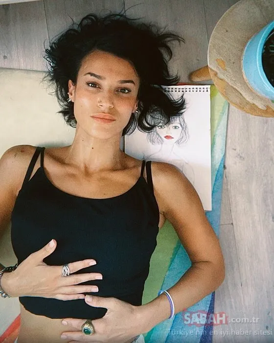 Görenleri mest etti! Pınar Deniz’in ablası adeta büyüledi…