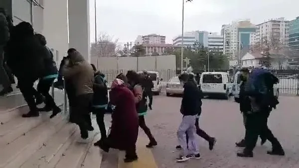 Kayseri'de kadınları fuhuşa sürükleyen 10 kişi yakalandı