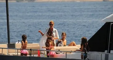 Pınar Altuğ’un tekne keyfi