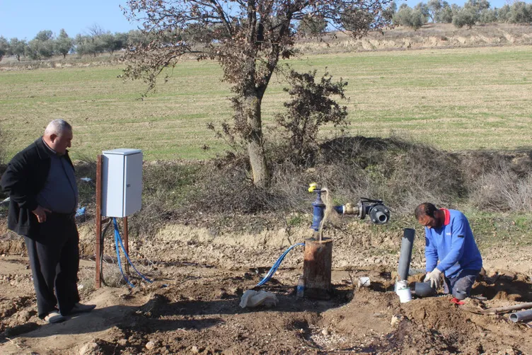 O ilimizi yine heyecan sardı: Su ararken petrol buldu!