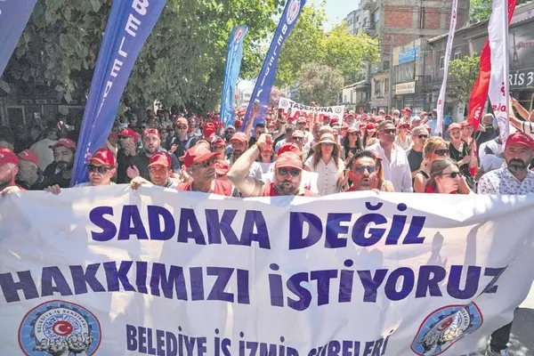 izmirde-belediye-iscileri-sokakta-1781543822313.jpeg