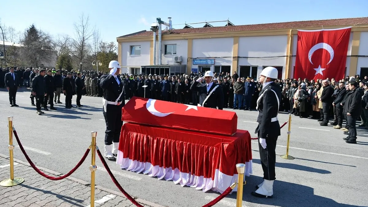 Kayseri'de şehit polis memuru son yolculuğuna uğurlandı